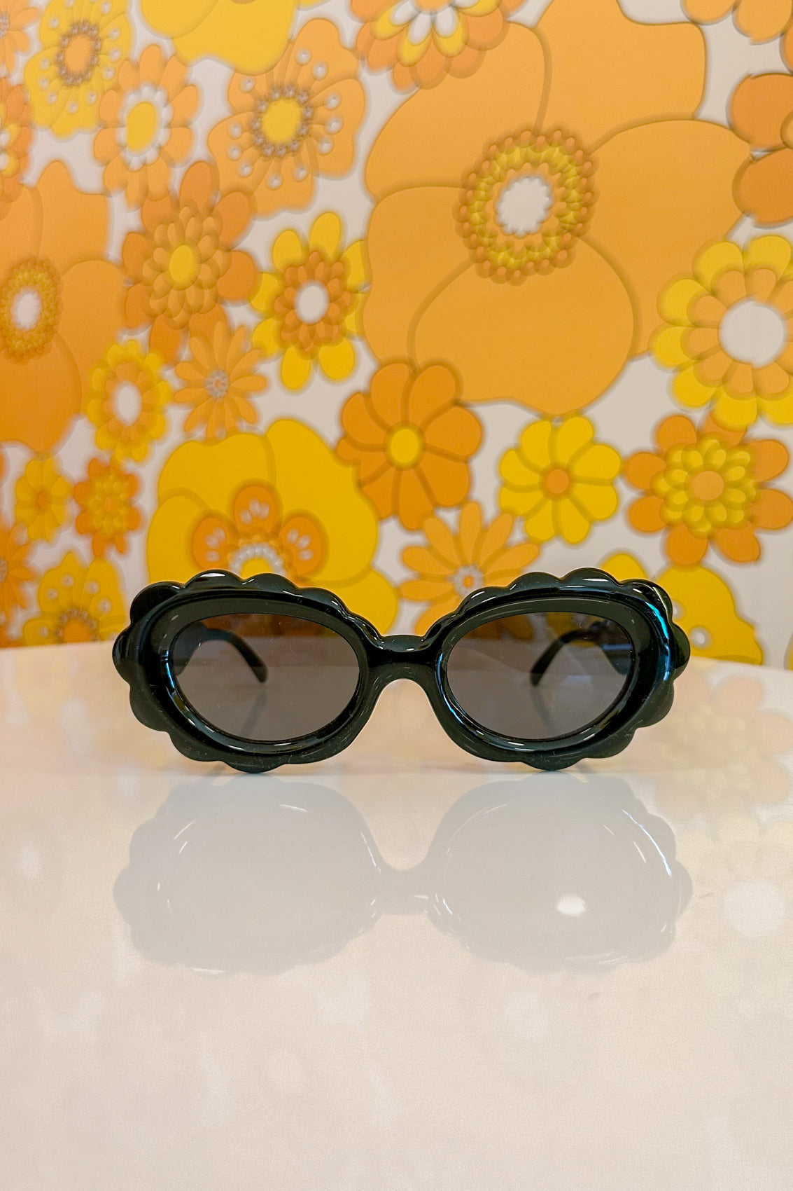 Cloud Sunglasses in Black