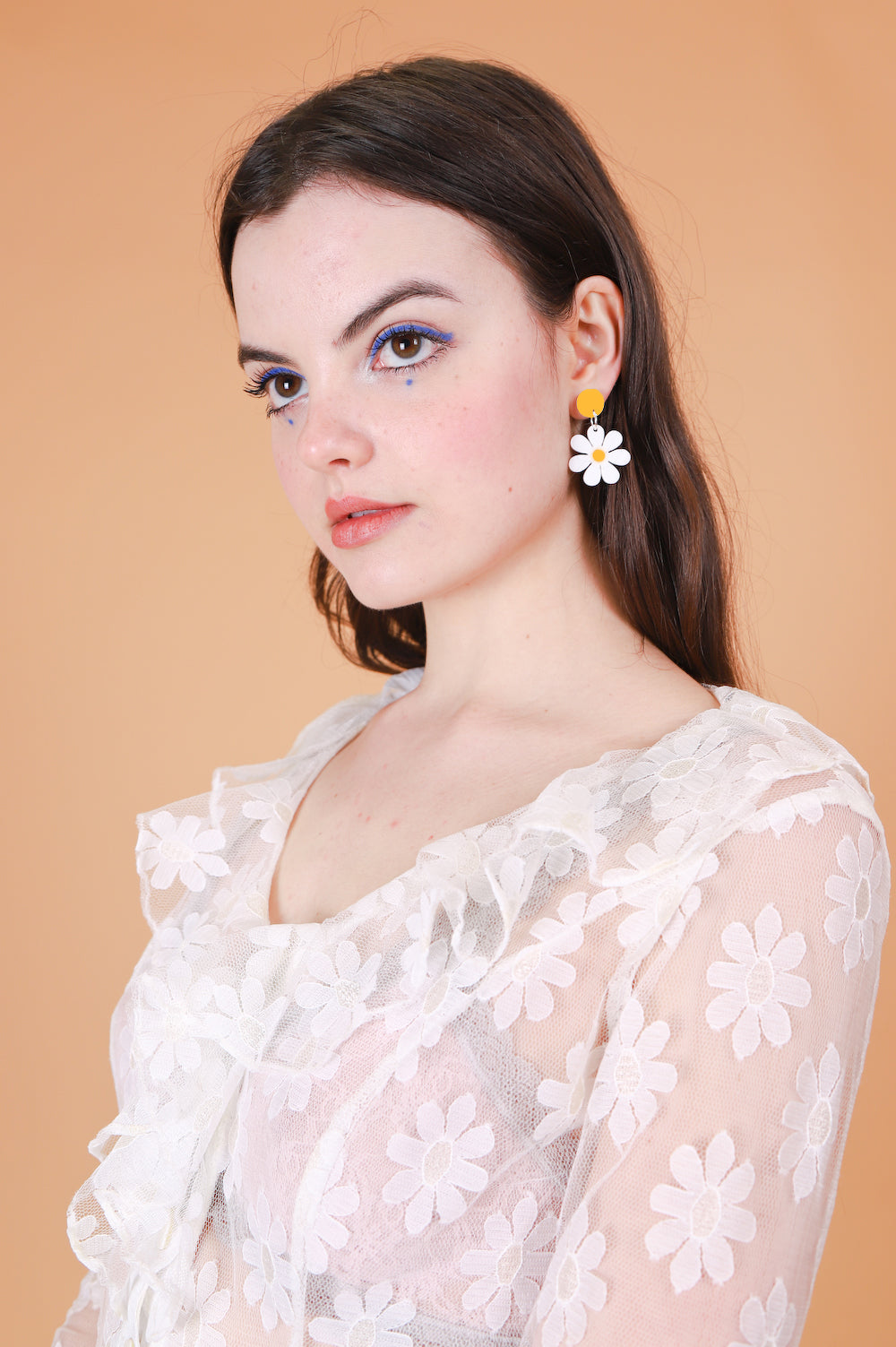 Daisy Earrings in Mini