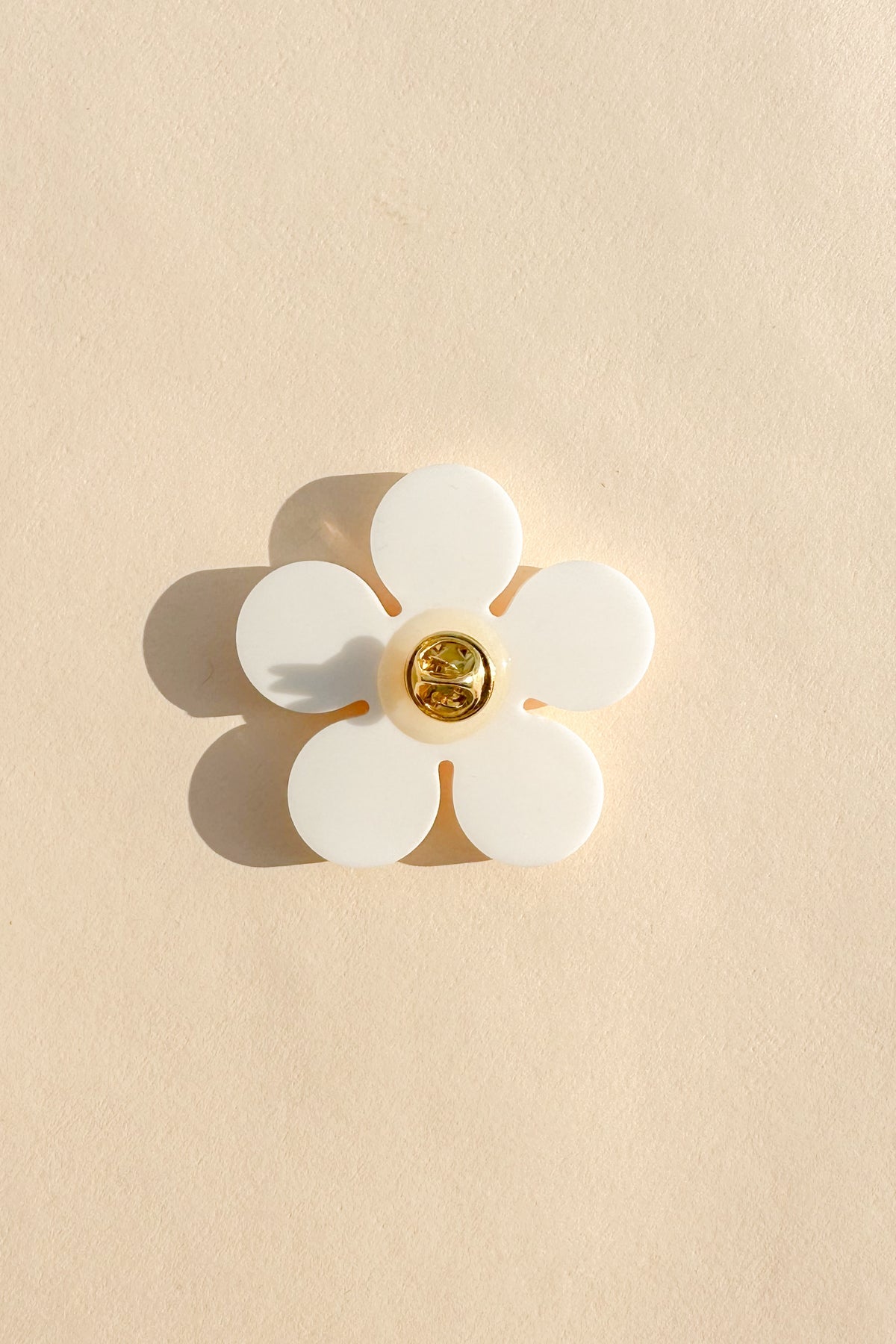 Marigold Brooch in White