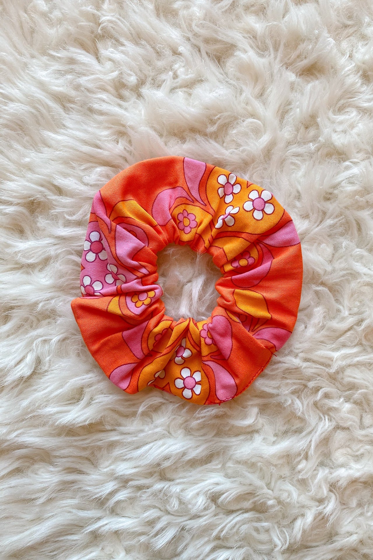 Clementine Daisy Scrunchie