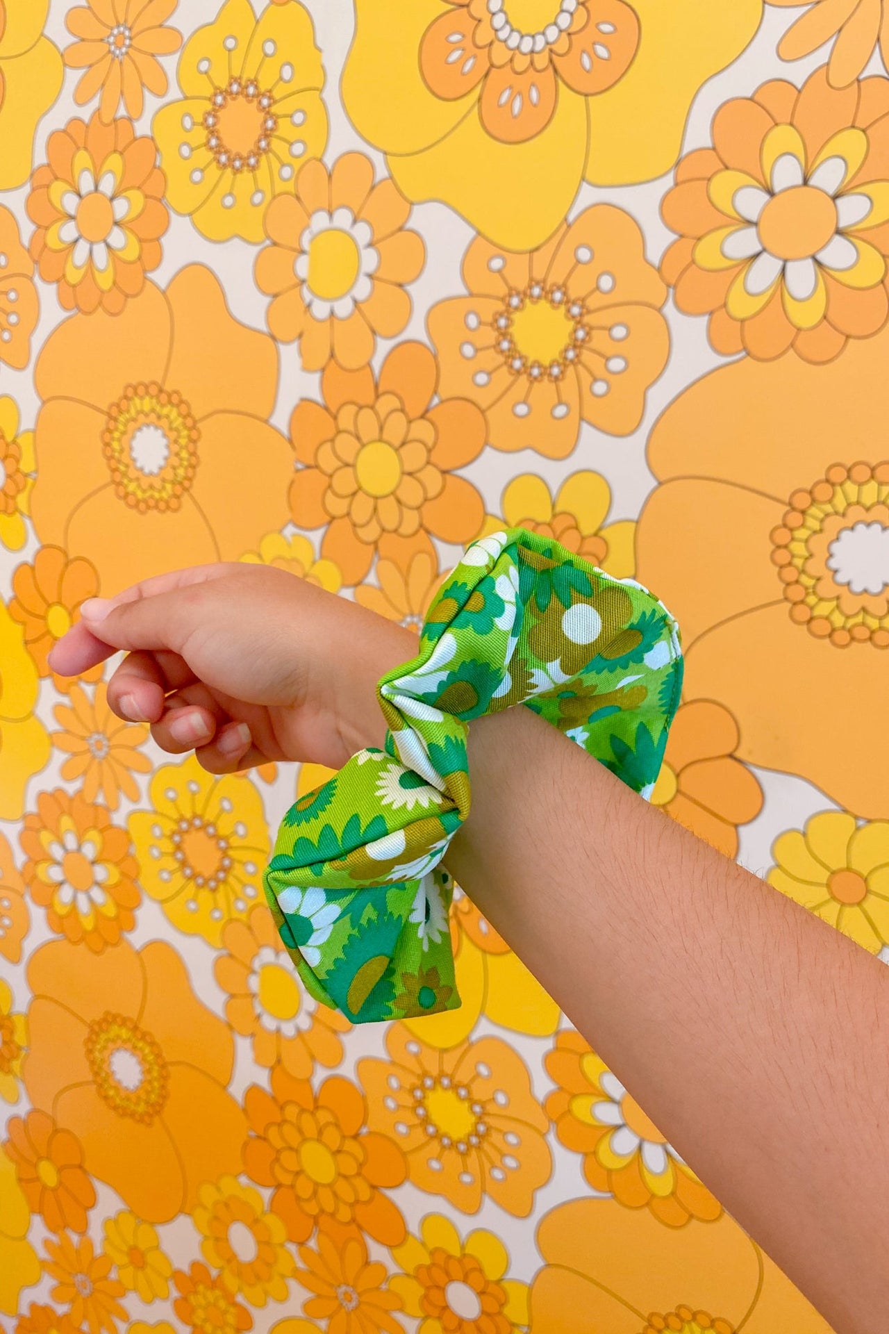 Green Daisy Scrunchie