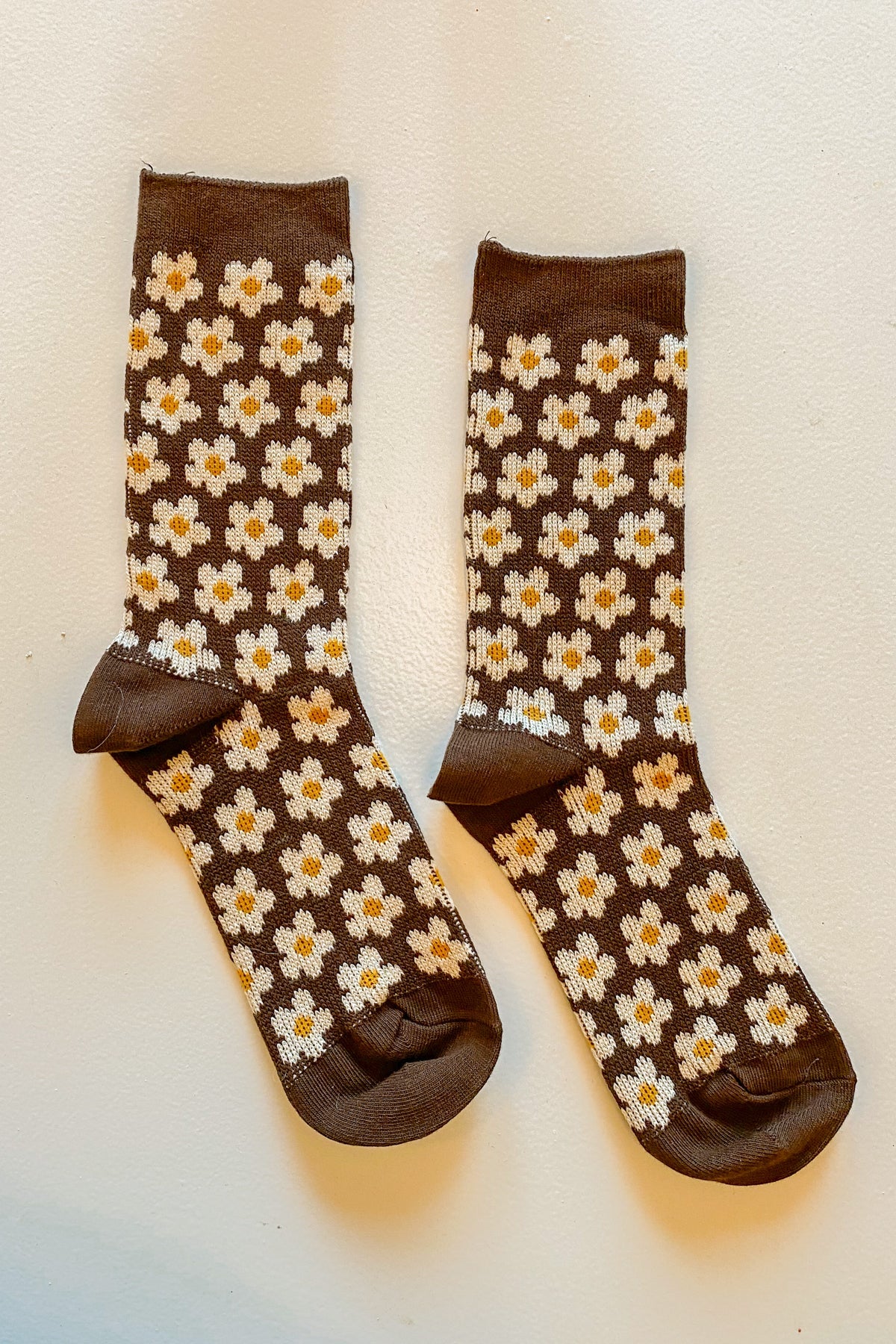 Daisy Socks in Chocolate