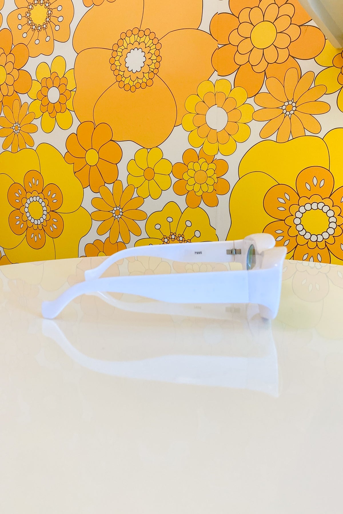 Fonda Sunglasses in Lime