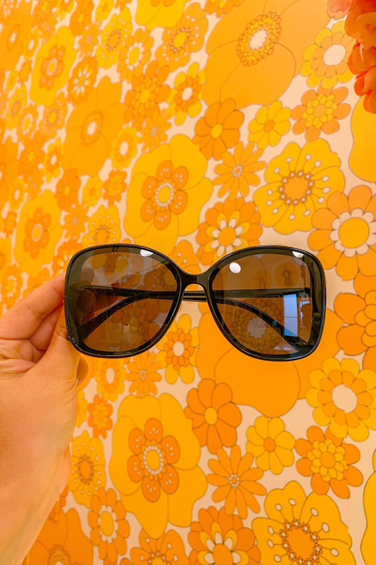 Stevie Sunglasses in Black