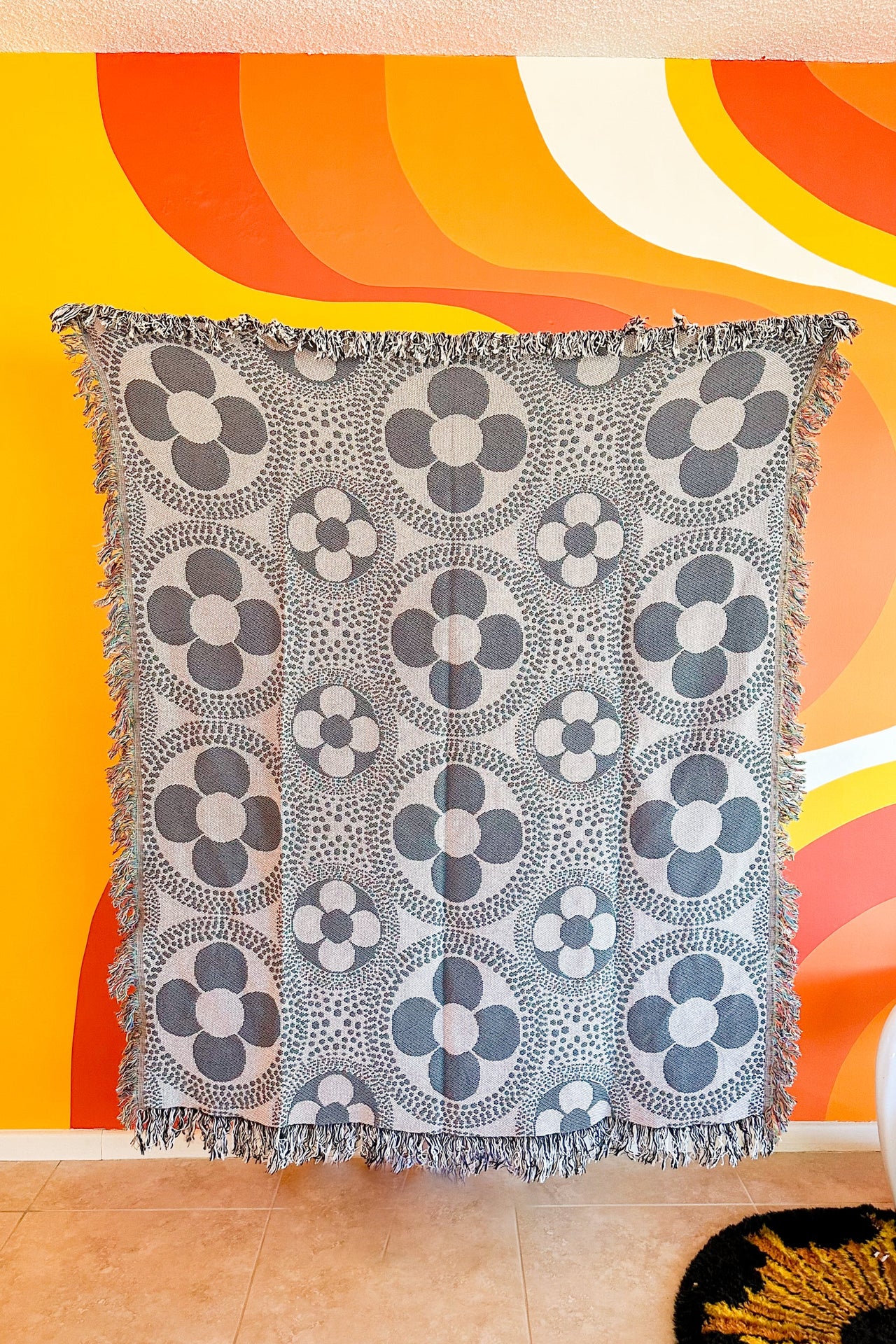 Black and White Flower Woven Throw Blanket